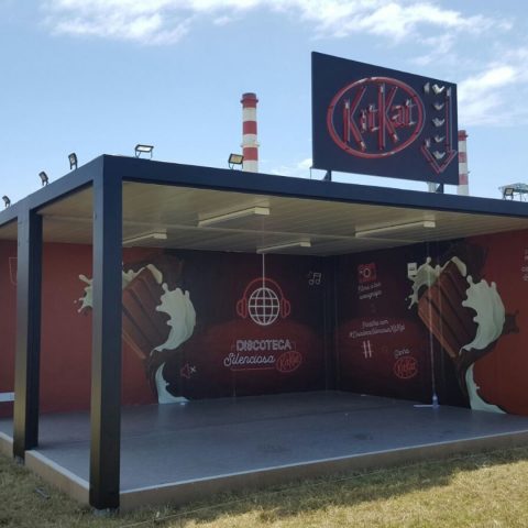 kitkat stand